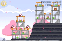 Angry Birds Seasons Hogs and Kisses уровень 4